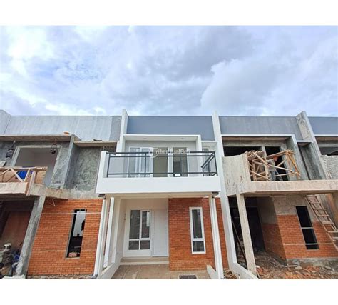 Dijual Rumah Minimalis Lantai Tipe Baru Elegan Dalam Townhouse Di