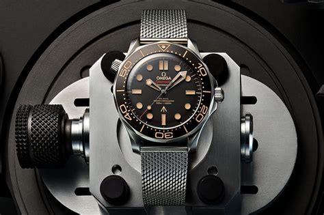 OMEGA Seamaster Diver 300M 007 'No Time To Die' Edition Release | Hypebeast