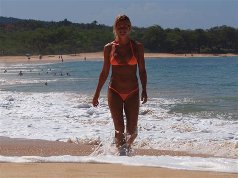 Bikini Model Sarah Loves Ww Ai Enhanced A Favorite In Orange Topaz Sharpen Faceai Porn