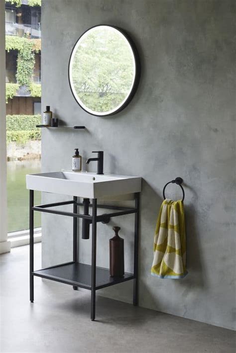 Stunning And Applicable Industrial Style Bathroom Ideas