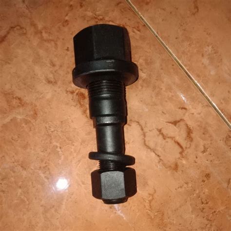 Jual Baut Roda Belakang Hub Bolt Nissan Fuso Big Size Shopee Indonesia