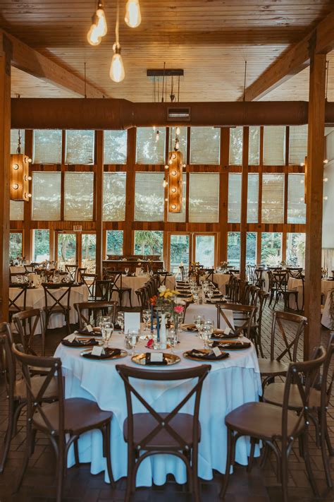 Summer Wedding at the Garden Room on Dickson Street in Fayetteville