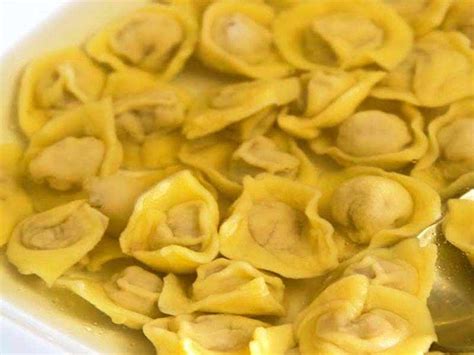 Cappelletti, the triumph of filled pasta