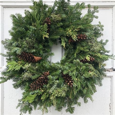 Maine Balsam Traditional Holiday Wreath Etsy