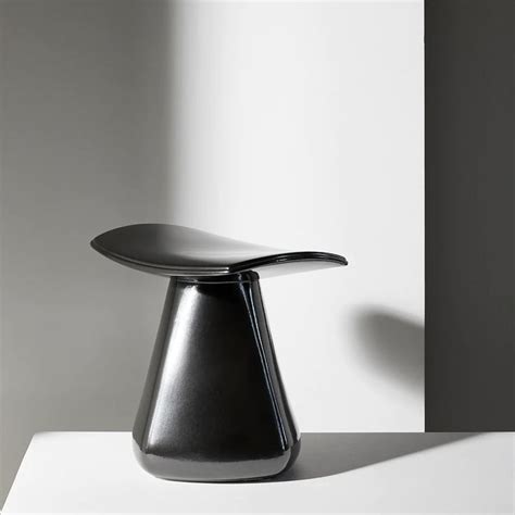 COLLECTION PARTICULIÈRE CHRISTOPHE DELCOURT DAM STOOL GARDE