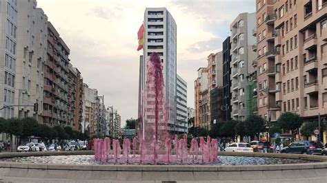 De La Fuente Mana Vino Y En Logro O Fluye Fiesta La Rioja