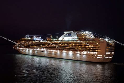 Diamond Princess - Cruise Ship Pictures