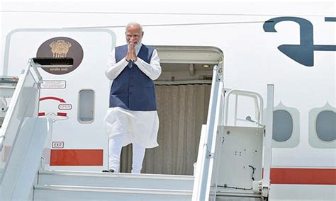 Pm Modi Accorded Rousing Reception