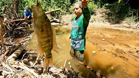 Pesca Con Anzuelo En Una PequeÑa Quebrada En Medio De La Nada Youtube