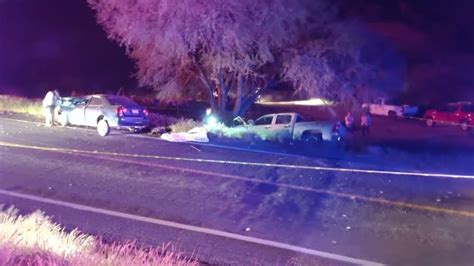 Choque Frontal Entre Un Auto Y Una Camioneta En Aguascalientes Dej Un