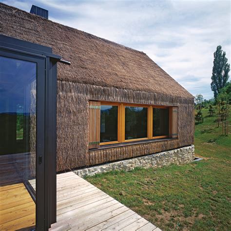 Buildings That Know How To Make A Thatched Roof Look Modern