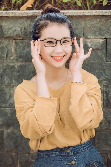 Gây bất ngờ khi theo chồng về dinh lúc đang nổi tiếng hot girl dân tộc giờ ra sao