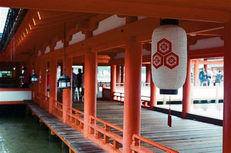 厳島神社 嚴島（Itsuku-shima）広島 Hiroshima | 2015/08/31 神社內。 Nikon FM… | Flickr