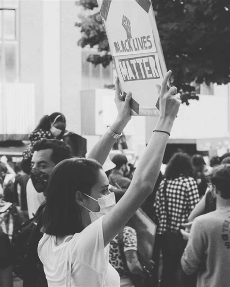 Celebridades unidas na manifestação contra racismo em Lisboa