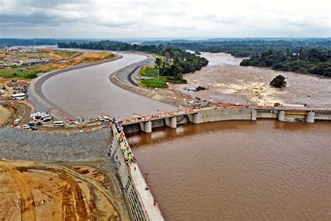 Le Cameroun Lance Le Chantier Dun Nouveau Grand Barrage New African