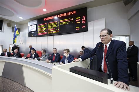 Comunica O Mensagem Do Executivo Na Abertura Do Ano Legislativo Em