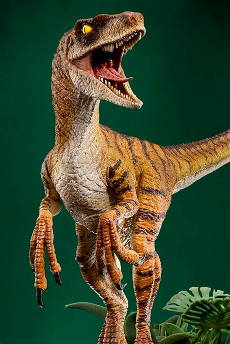 Buy The Lost World Jurassic Park Velociraptor Deluxe Art Scale