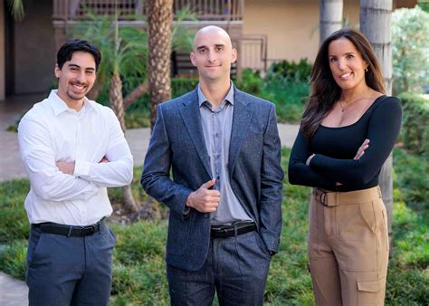 Average Financial Analyst Salary in Los Angeles 17