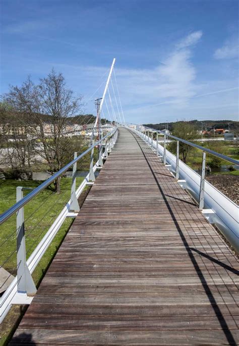 Montaje De Pasarela Peatonal En O Seixedo Desarrolla