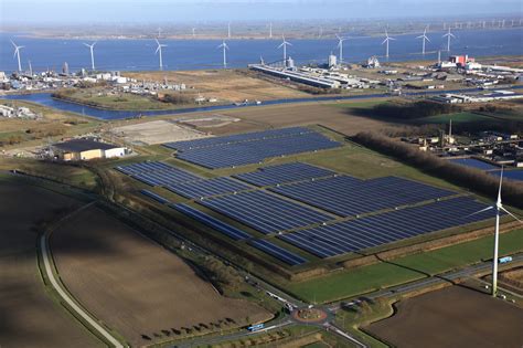 Zonnepark Delfzijl Weiwerd Groningen Seaports