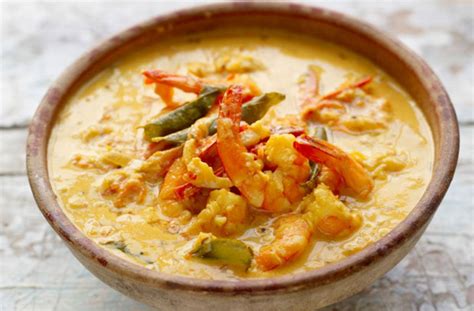 Jamie Oliver S Prawn Curry Dinner Recipes Goodtoknow