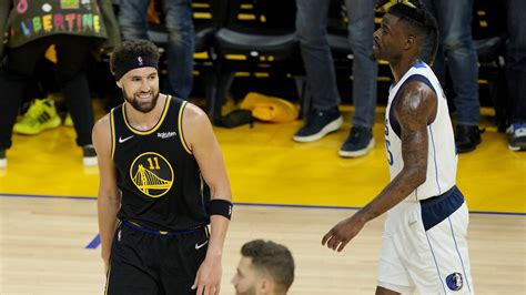 Klay Thompson Drops Epic Shimmy After 3 Pointer In Warriors Mavericks