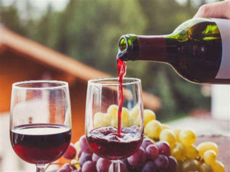 7 Health Benefits Of Drinking Red Wine For Women Red Wine Benefits