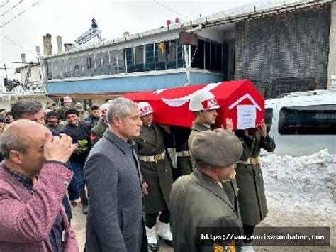 Depremde Hayatını Kaybeden Uzman Çavuş Bilgiç Sındırgıda Toprağa Verildi