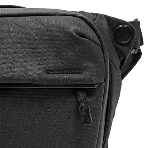 Peak Design Everyday Sling L V Black Clifton Cameras