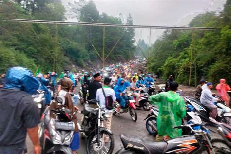 Foto Mata Air Hilang Warga Lereng Merapi Demo Agar Penambangan