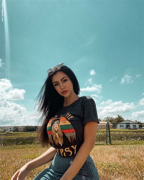 Victoria Domenech Findingtorryy Nude OnlyFans Leaks Fappening FappeningBook