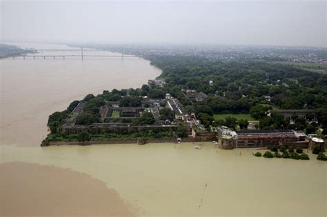 India Ganges Floods Break Previous Records Bbc News