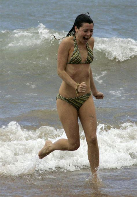 All In Celebrity Alyson Hannigan Bikini Photos