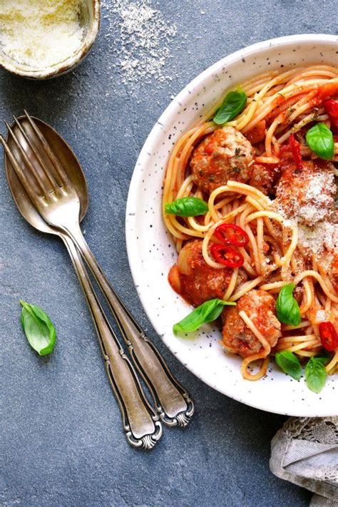 Spaghetti mit Hackbällchen in Tomatensoße Rezept Hackbällchen