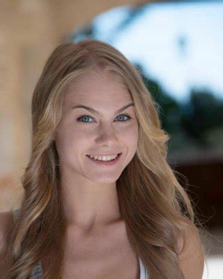 Busty Fit Vixen With Round Tits Porn Pictures XXX Photos Sex Images PICTOA