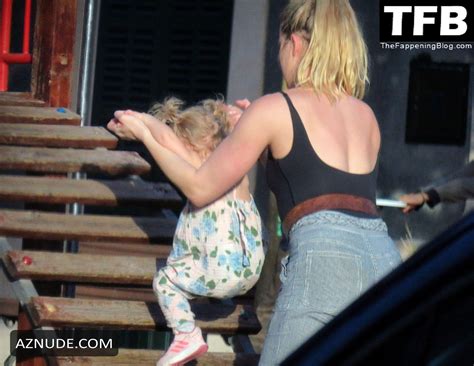 Amber Heard Sexy Seen Showing Off Her Hot Ass Wearing Jeans In Palma De Mallorca Aznude