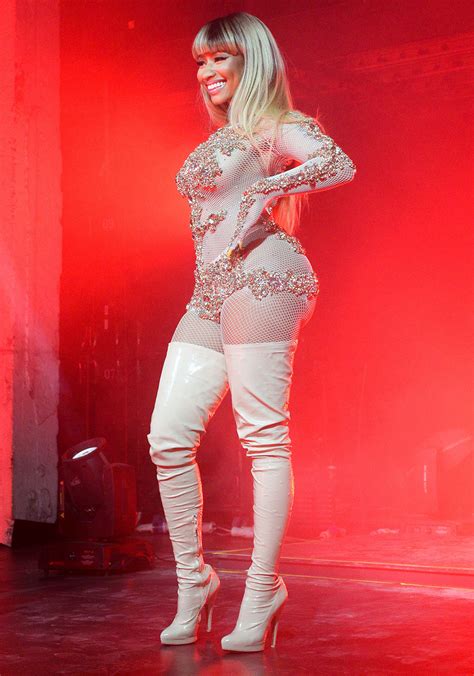 Nicki Minajs Performance Outfits — Photos Of Bodysuits And More Hollywood Life