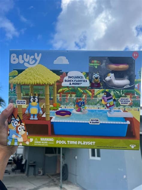 Bluey Pool Time Playset With Bluey Pool Cabana And Access Brand New