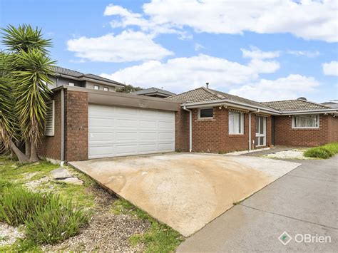 34 Millswyn Avenue Hampton Park Vic 3976 Domain