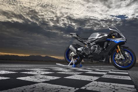 Yamaha Yzf R M Lista Para Reservar Moteo Es