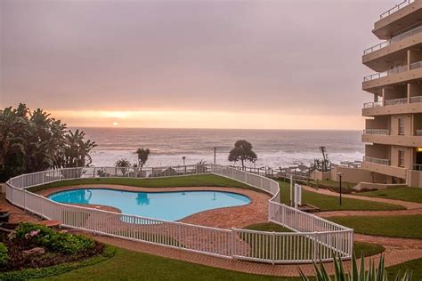 Ballito Luxury Beach Front Apartment - Ballito Central Accommodation.