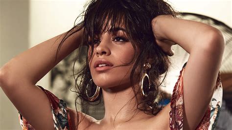 Festa Em Cuba Camila Cabello Conquista O 1 Na Billboard Hot 100 Com