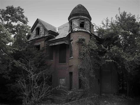 Americas 12 Scariest Real Life Haunted Houses Real Haunted Houses