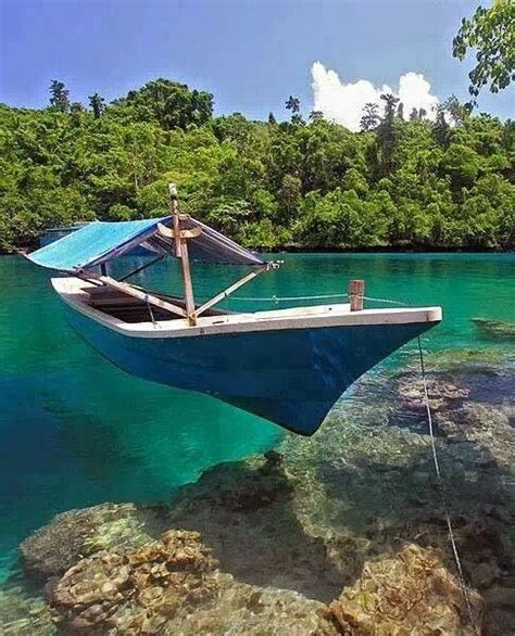 Life Gone Viral Here Are 9 Ordinary Boats That Seem To Float In Mid