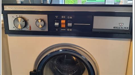 Late S Indesit L Washing Machine Youtube