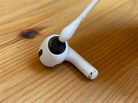 How To Clean Apple Airpods Pro