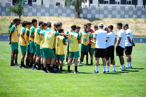 La rivalité Maroc Algérie s invite en quart de finale de la CAN U 17