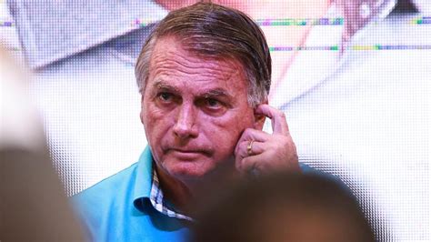 Para ministros do STF e do TSE Bolsonaro deve continuar inelegível