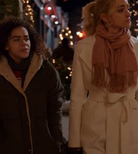 Ginny And Georgia Season 2 Episode 6 Review A Very Merry Ginny And Georgia