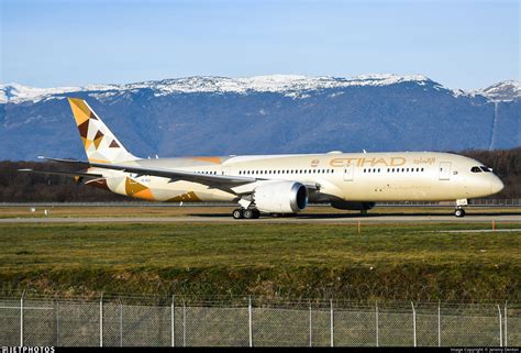 A Blo Boeing Dreamliner Etihad Airways Jeremy Denton